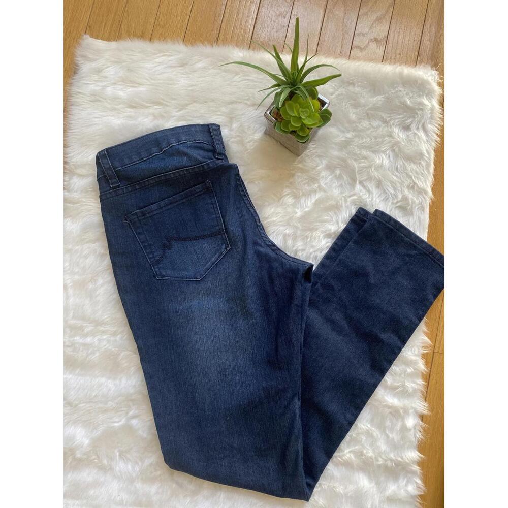 Max Jeans Women's Skinny Jeans Size 8 Dark Wash